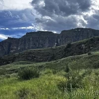 Dramatic rock formations near Injisuthi Camp in uKhahlamba-Drakensberg Park, showcasing the region’s rugged natural beauty in KwaZulu-Natal, South Africa
