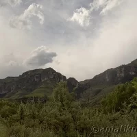 Breathtaking views from Injisuthi Camp showcasing the surrounding Drakensberg mountains and lush valleys in uKhahlamba-Drakensberg Park, South Africa